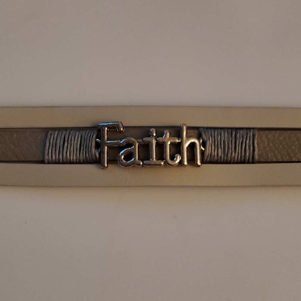 Bracelet